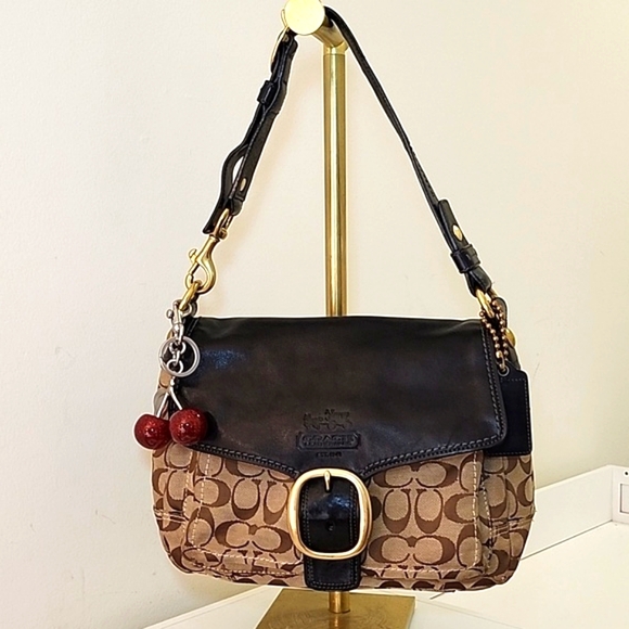 Coach Handbags - Coach Y2K Legacy Bleecker Signature Buckle Hobo BAG